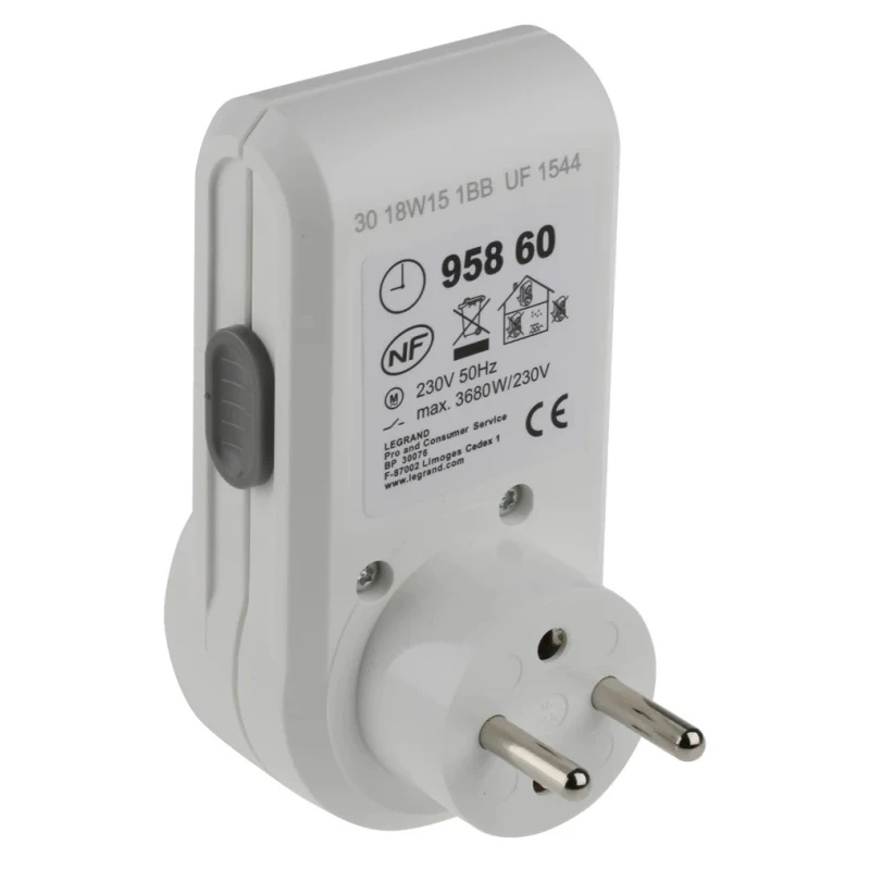 Legrand Analogue Plug In Timer 230V 16A Single Channel Programmable Timer 0 958 60