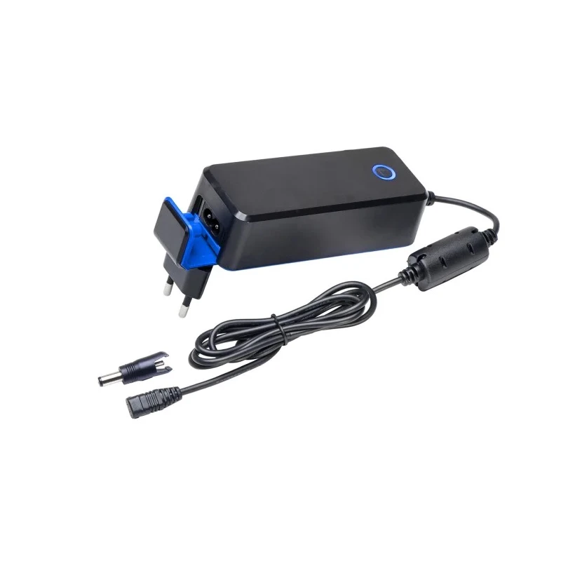 Mascot Interchangeable AC/DC Adapter 25W 5V DC Output 5A Australia, EU, UK, US 3721000044