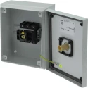 Eaton Enclosed 3-Pole Switch Disconnector Surface Mount 690V AC 63A Switching Current 80A Fuse 30kW Power 197360 P3-63/SE3