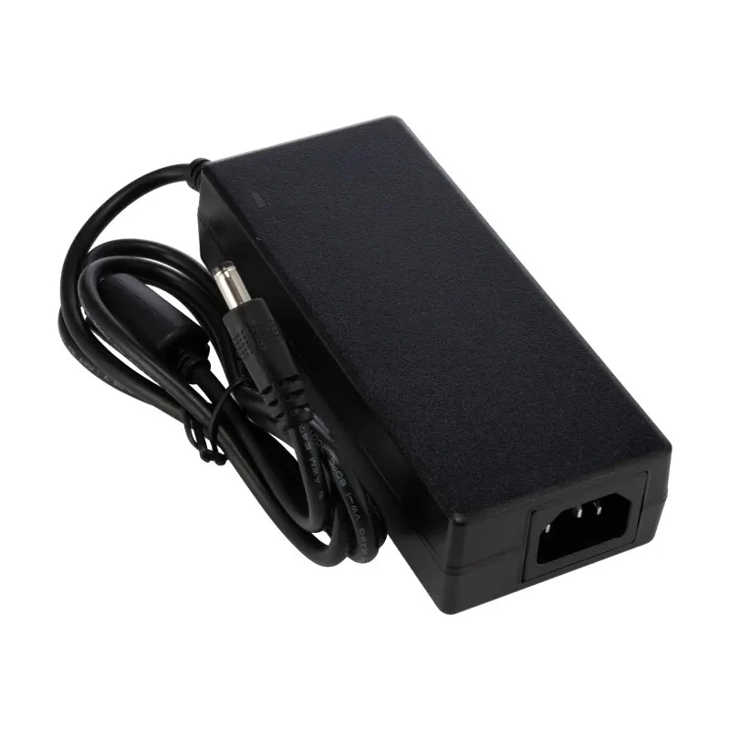 RS PRO AC/DC Adapter IEC 320 C14 96W 15V DC Output 6.4A 210-7462