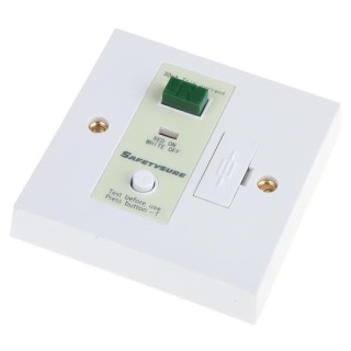 RS PRO 13A Flush Mounted Fused Spur with Passive RCD 230V AC BS7288 BS7288