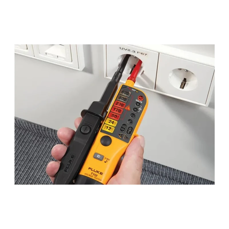 Fluke Digital Voltage Tester 690V AC/DC Continuity Check Battery Powered CAT IV, CAT III FLUKE T110