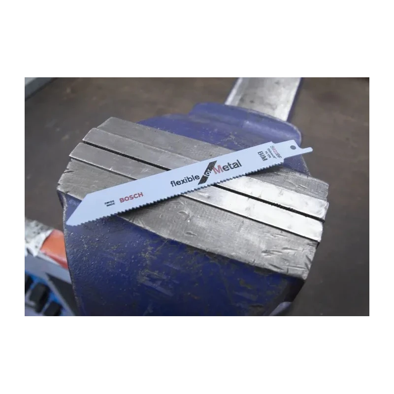 Bosch Reciprocating Saw Blade 5-Piece Bi-Metal for Metal Cutting, 14 Teeth Per Inch 2608656014