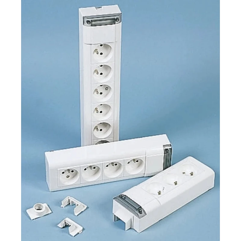 Legrand 16A 250V AC 3 Gang Trailing Socket Type E 0 506 09