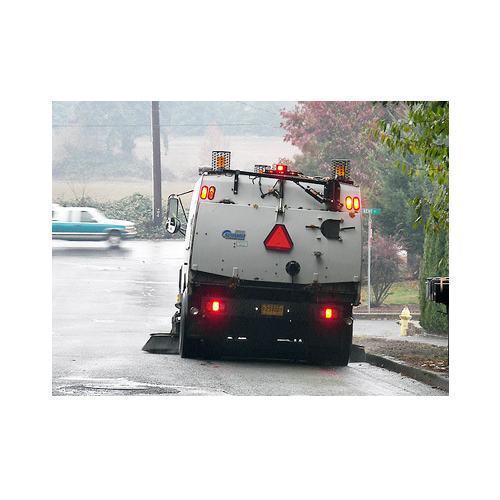 road-cleaning-machine
