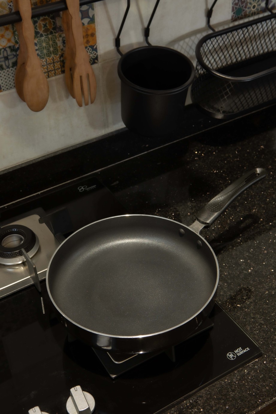 https://www.envmart.com/ENVMartImages/ProductImage/tikmarc-cook-smart-deep-fry-induction-base-cookware-non-toxic-compatible-stir-fry-wok-deep-fry-pan-non-stick-15231-6.jpg