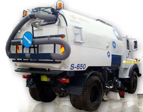 truck-mounted-road-sweeping-machine